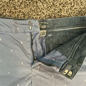 Vintage Bass low rise women’s shorts with blue embroidered sailboats Size 2